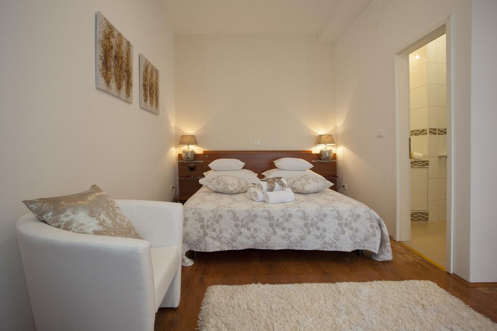 Luxury Rooms Duje สปลิท ภายนอก รูปภาพ